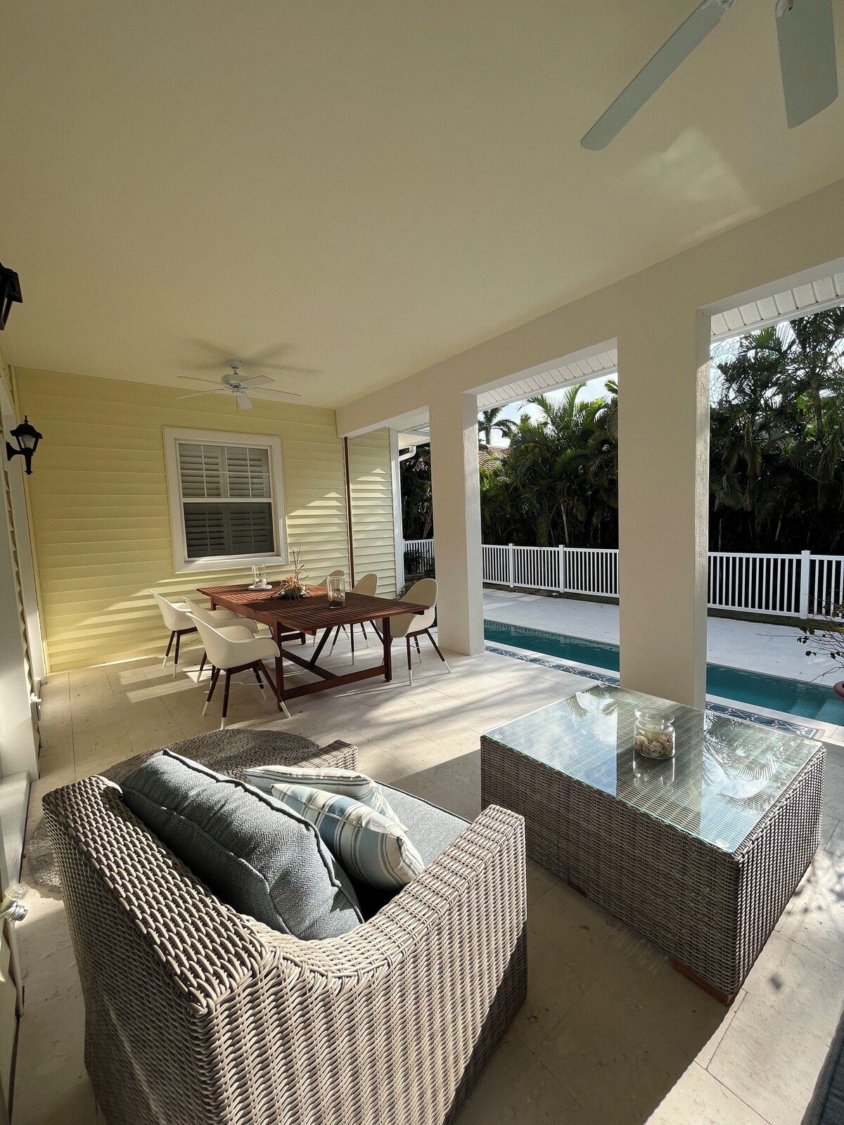 Photo 7 of New on VRBO
House in the heart of Olde Naples. Walk to beach, 5 Ave and Cambier!