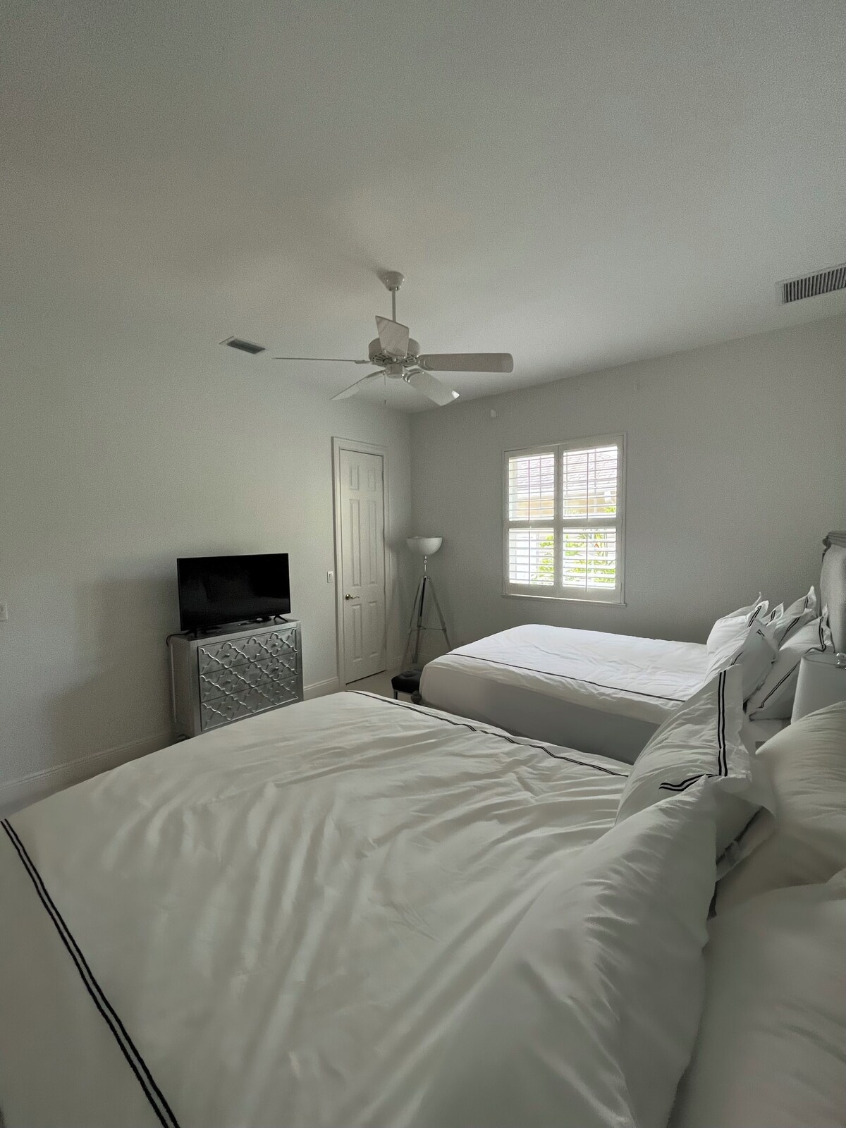 Photo 19 of New on VRBO
House in the heart of Olde Naples. Walk to beach, 5 Ave and Cambier!
