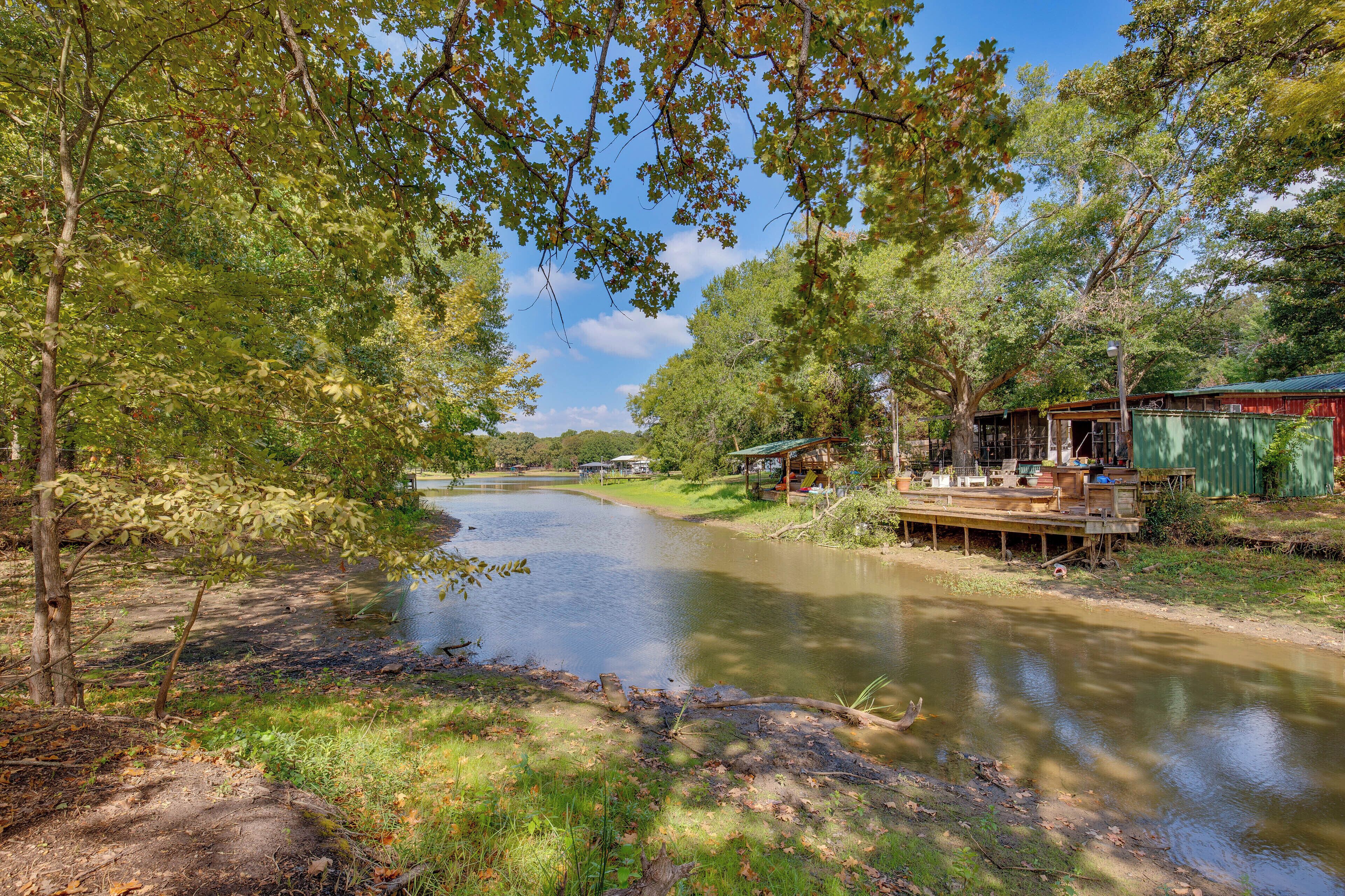 Malakoff Retreat w/ Hot Tub & Lake Access!