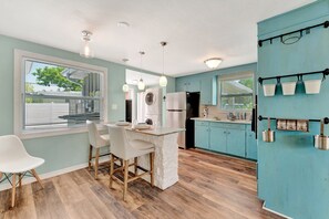 精緻別墅 | 獨特設計、獨特裝修、書桌、手提電腦工作空間