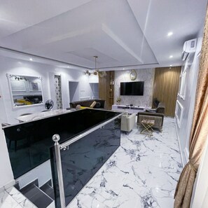 Interior - Nice spacious 3bedroom located in an area closer to the Airport and amenities. b (Lagos)