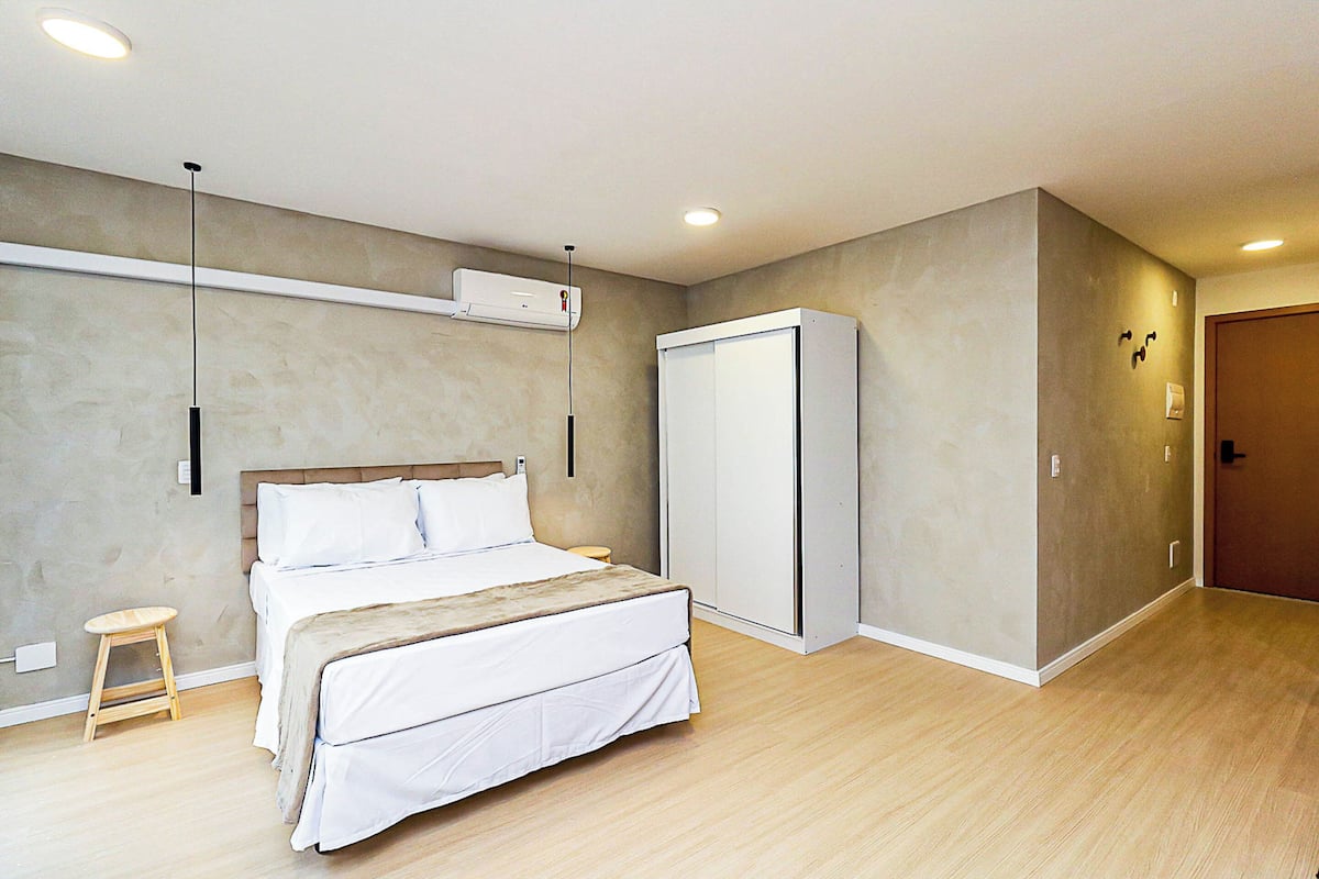 1 bedroom, desk, laptop workspace, free WiFi
