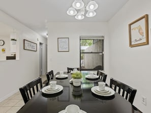 Dining - Family Friendly Condo w/ Dart Board+Games (Gainesville)