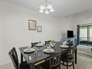 Dining - Family Friendly Condo w/ Dart Board+Games (Gainesville)