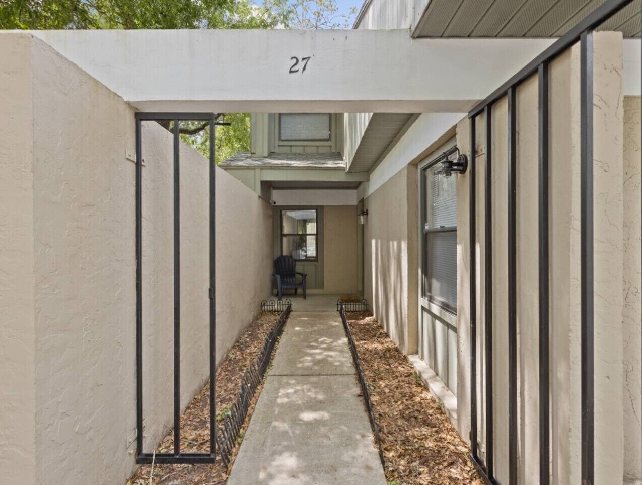 Entrance walkway to E27