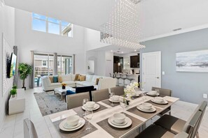 Interior - 9243 Sommerset Hills Drive (Davenport)