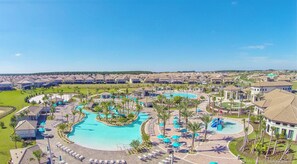 Outdoor pool - 9243 Sommerset Hills Drive (Davenport)