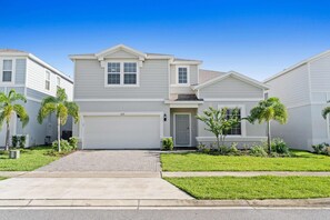 Property amenity - 2021 Lelani Circle (Davenport)