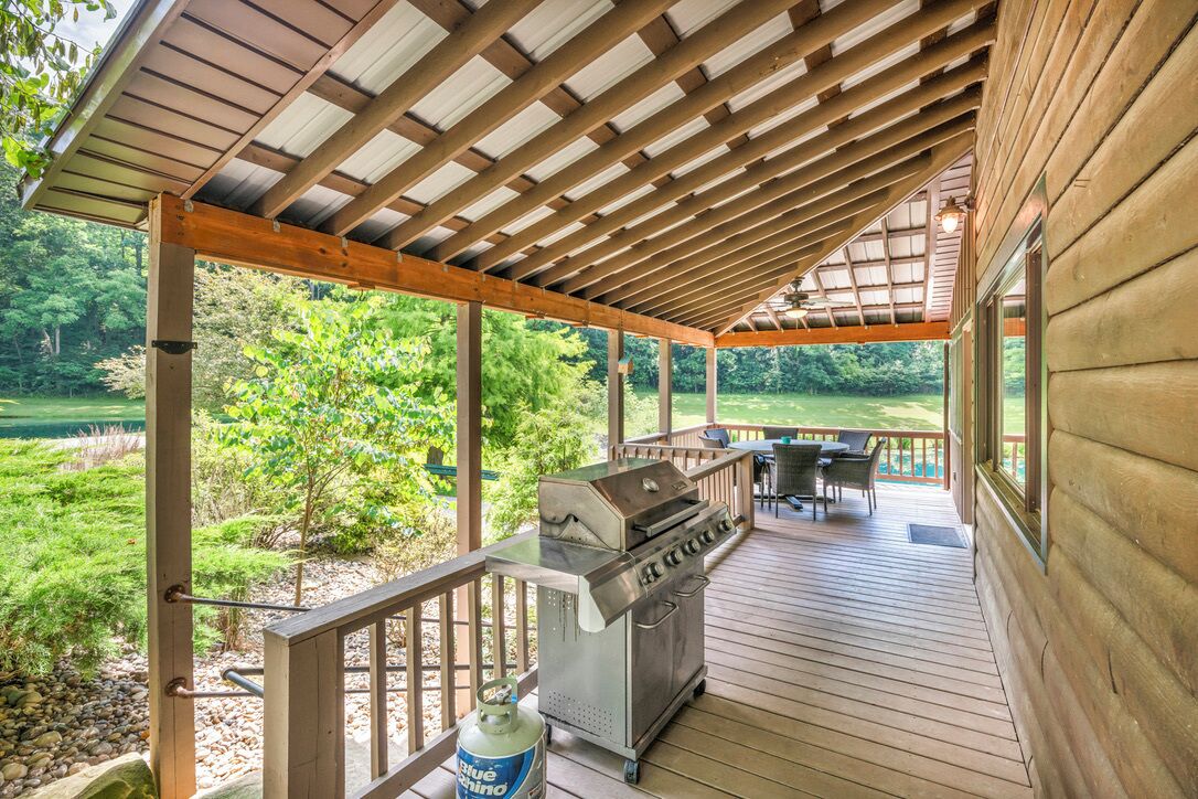 屋外ダイニングエリア