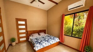 3 bedrooms, iron/ironing board, travel cot, free WiFi - Modern villa with stunning jungle views (Provincia de Puntarenas)