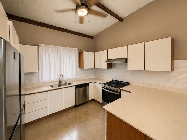 Microwave, oven, stovetop, dishwasher