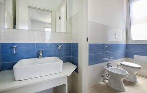 Ducha y secador de pelo