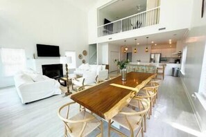 Dining - One Ocean Luxury Beach House (Surfside Beach)