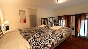 1 Schlafzimmer, Schreibtisch, BĂŒgeleisen/BĂŒgelbrett, Reisekinderbett