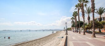 Amazing home in Los Alcázares with WiFi