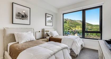CRBC-NEW CONSTRUCTION-Snowmass Village! LUXE Ski in/Ski out! Pool/Slide, Hot Tub