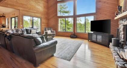 *Secluded Forest Retreat* Charming 4Bedroom Cabin