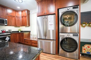 Casa exclusiva | Cozinha privada | Geladeira grande, micro-ondas, fogão, cooktop