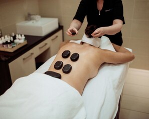 Body treatments, aromatherapy, hot stone massages, deep-tissue massages - Lakeside Health & Wellness Resort (Karapiro)