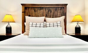 3 chambres, coffres-forts dans les chambres, bureau