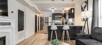 Stylish & Serene: Modern Retreat