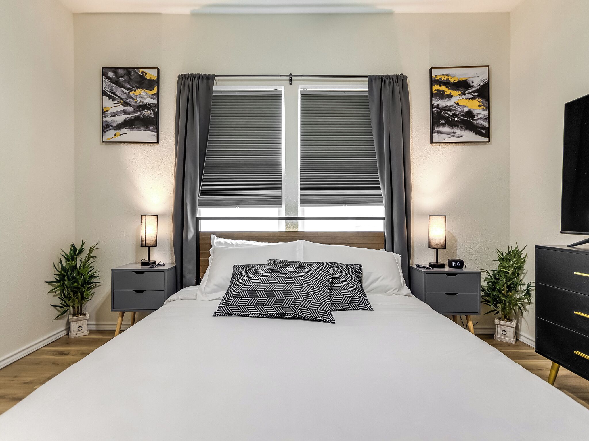 1 chambre, bureau, fer et planche à repasser, Wi-Fi gratuit