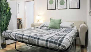 1 bedroom, iron/ironing board, free WiFi, bed sheets