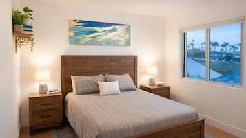 1 bedroom, iron/ironing board, WiFi (free), bed sheets