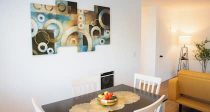 1Block from beach - Steps from restaurants & shops