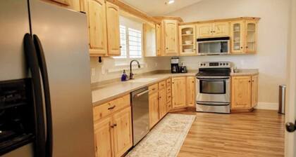 Huge immaculate home! Memories await!