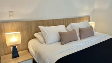 Schallisolierte Zimmer, Babybetten, kostenloses WLAN, Bettwäsche