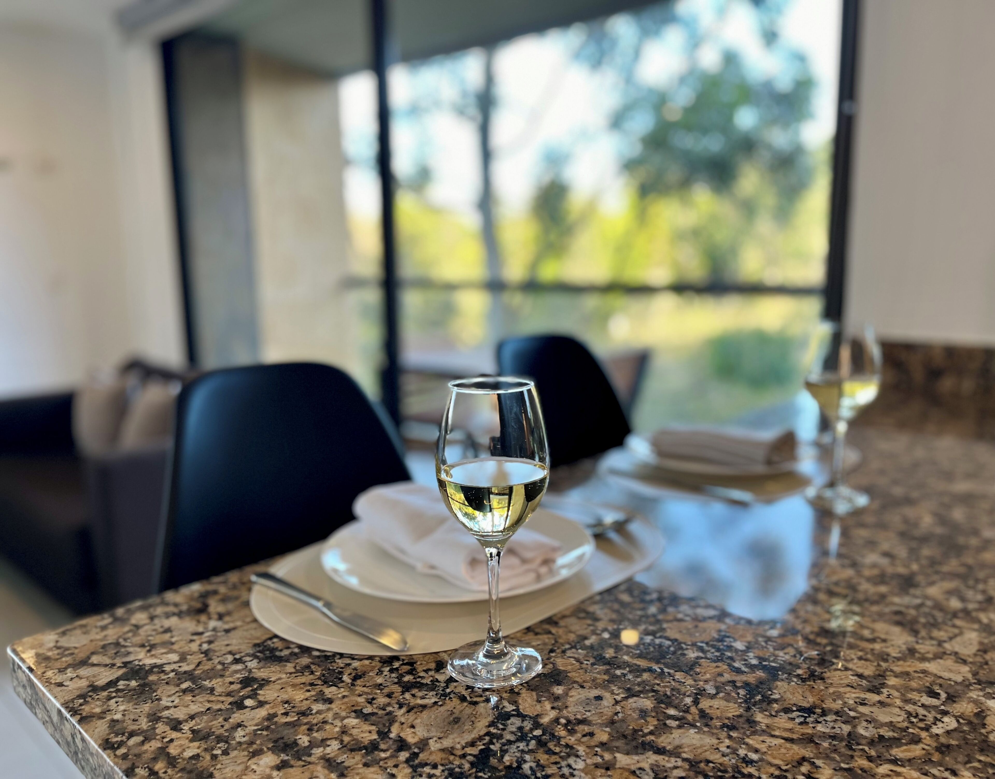 Sistema de insonorización, cunas (de pago), wifi gratis y ropa de cama