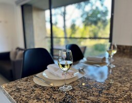 Sistema de insonorización, cunas, wifi gratis y ropa de cama 