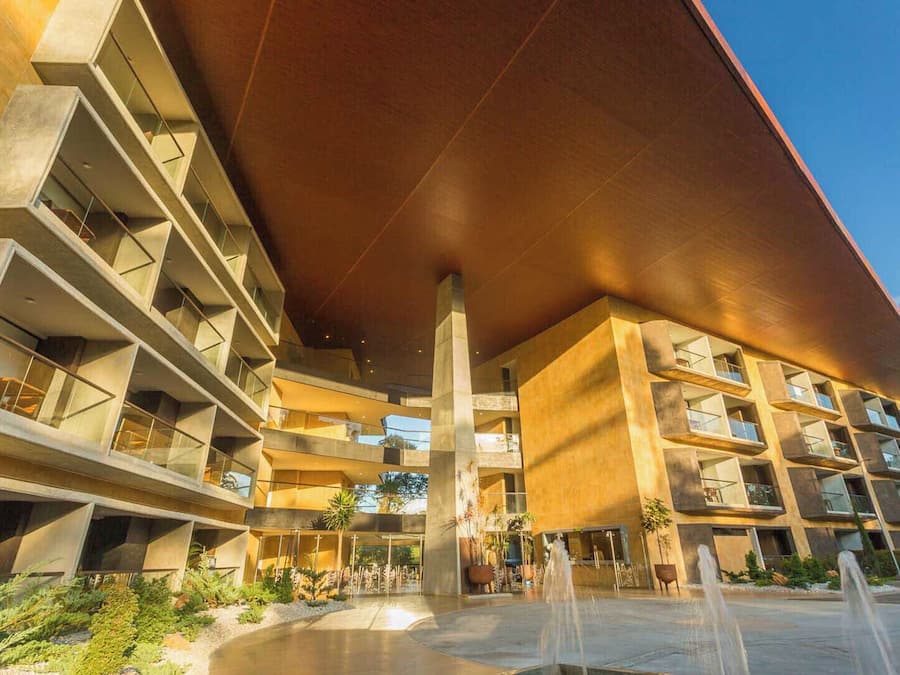 Fachada de la propiedad