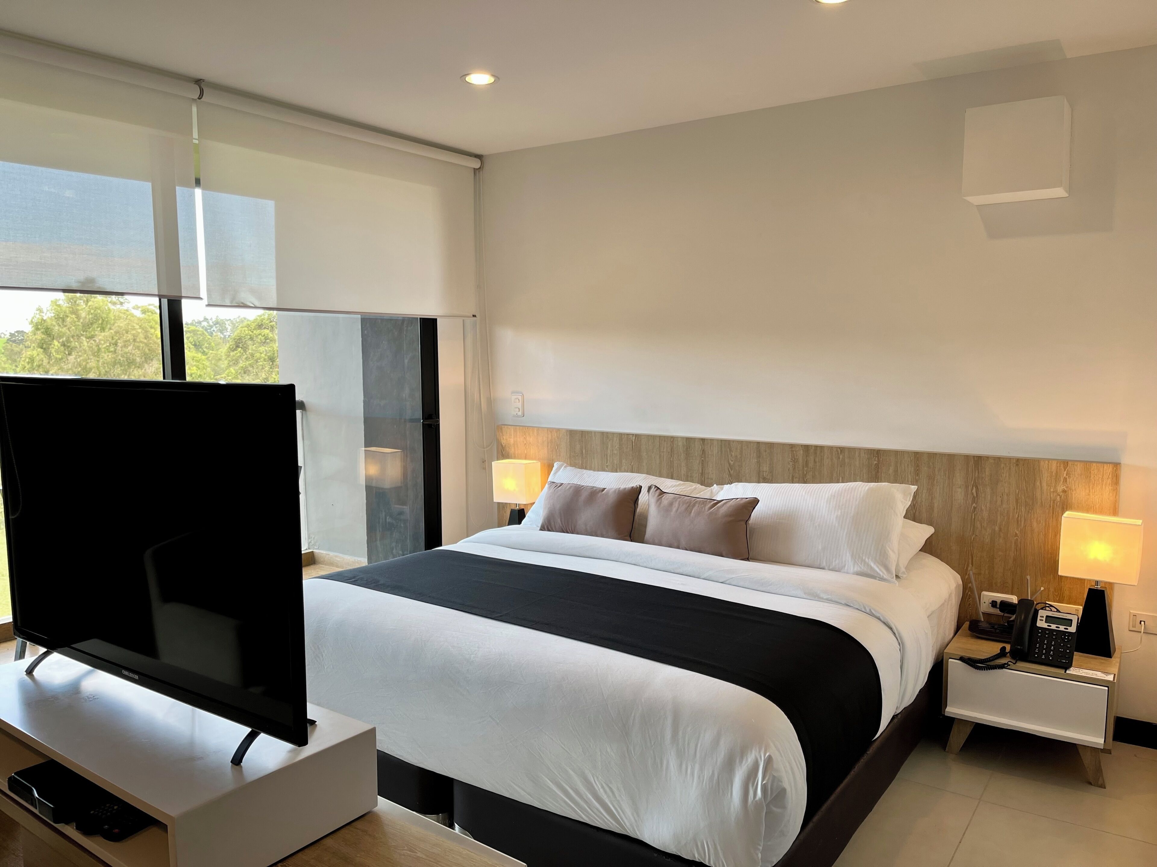 Sistema de insonorización, cunas (de pago), wifi gratis y ropa de cama