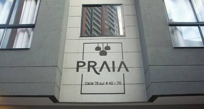 Praia Apartaestudios