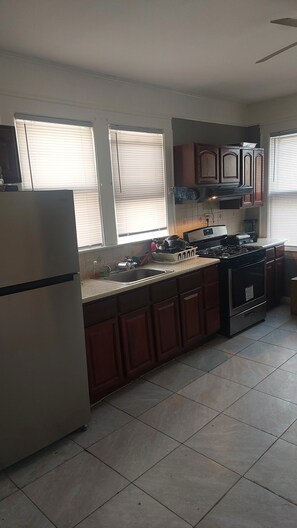 Private kitchen - Great getaway to a Relaxing comfortable place to enjoy ! (Newark)