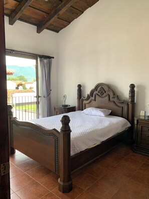 Down duvets, in-room safe, free WiFi, bed sheets - Casa Portal de Antigua (Antigua Guatemala)