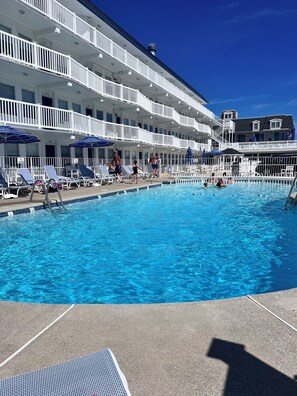 Udendørs pool, opvarmet pool