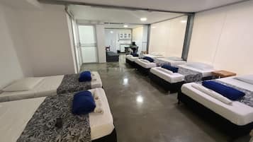 11 habitaciones, wifi y ropa de cama