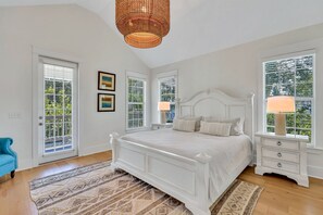 5 bedrooms, iron/ironing board, free WiFi, bed sheets - Houdini by the Sea! Heated Pool and Newly Landscaped Pool Area | Walk to Beaches and Village Area (Saint Simons Island)