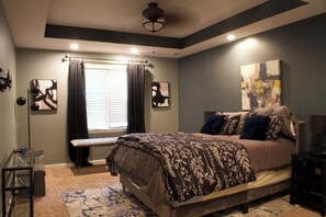 4 bedrooms, iron/ironing board, WiFi, bed sheets