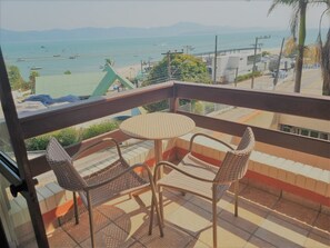 In-room dining - Jurerê Ocean Flats (Florianópolis)