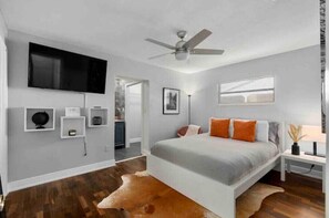 3 bedrooms, iron/ironing board, free WiFi, bed sheets