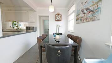 Family House | In-room dining