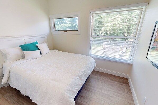 3 makuuhuonetta, silitysrauta/-lauta, ilmainen Wi-Fi, vuodevaatteet