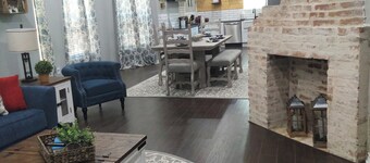 Spacious 100yo Farmhouse with Modern Amenities 