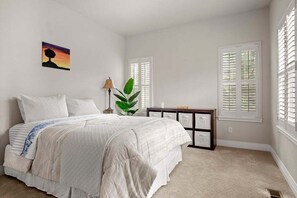 4 bedrooms, iron/ironing board, free WiFi, bed sheets