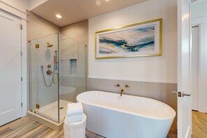 Ensemble douche/baignoire, serviettes fournies