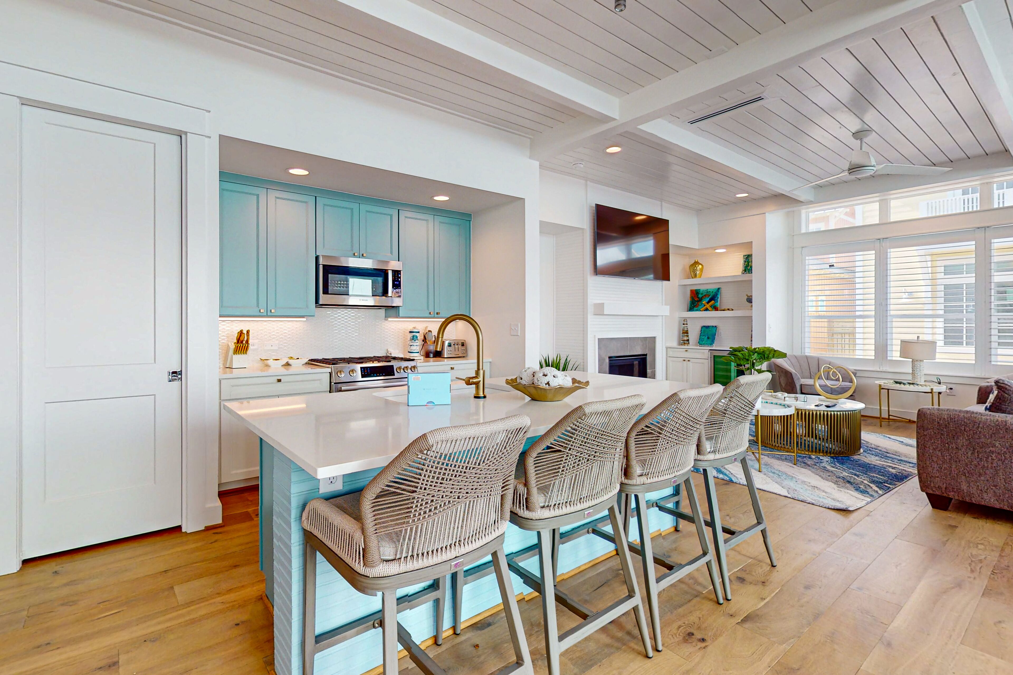 雪櫃、微波爐、焗爐、爐具